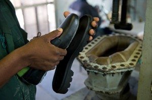 A Zamshu shoe shoe in production